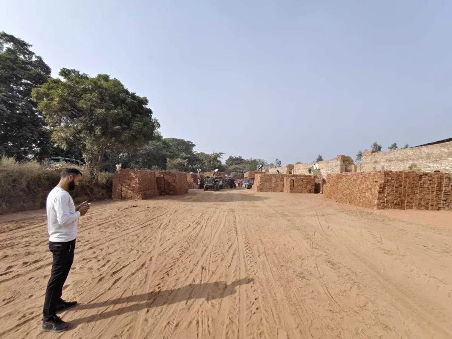 Clay Bricks Supplier in Baghpat 