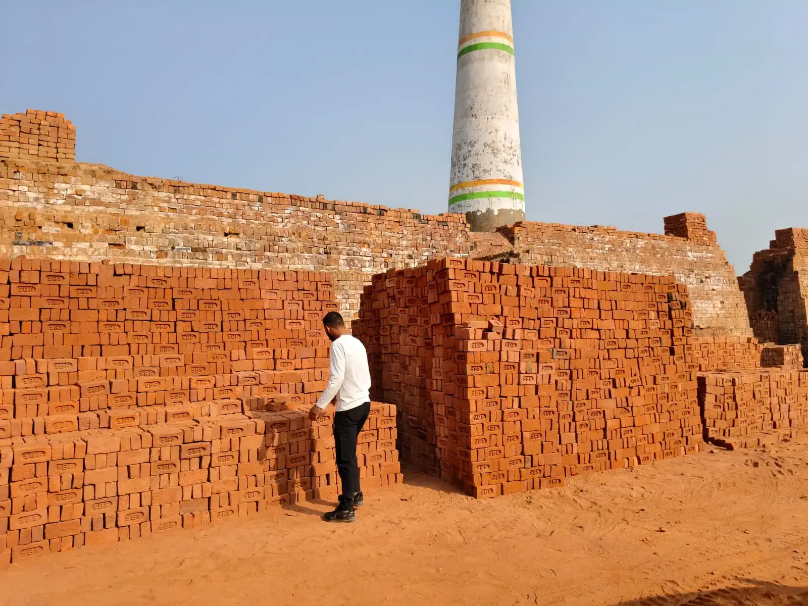 Brick Dealer in Noida